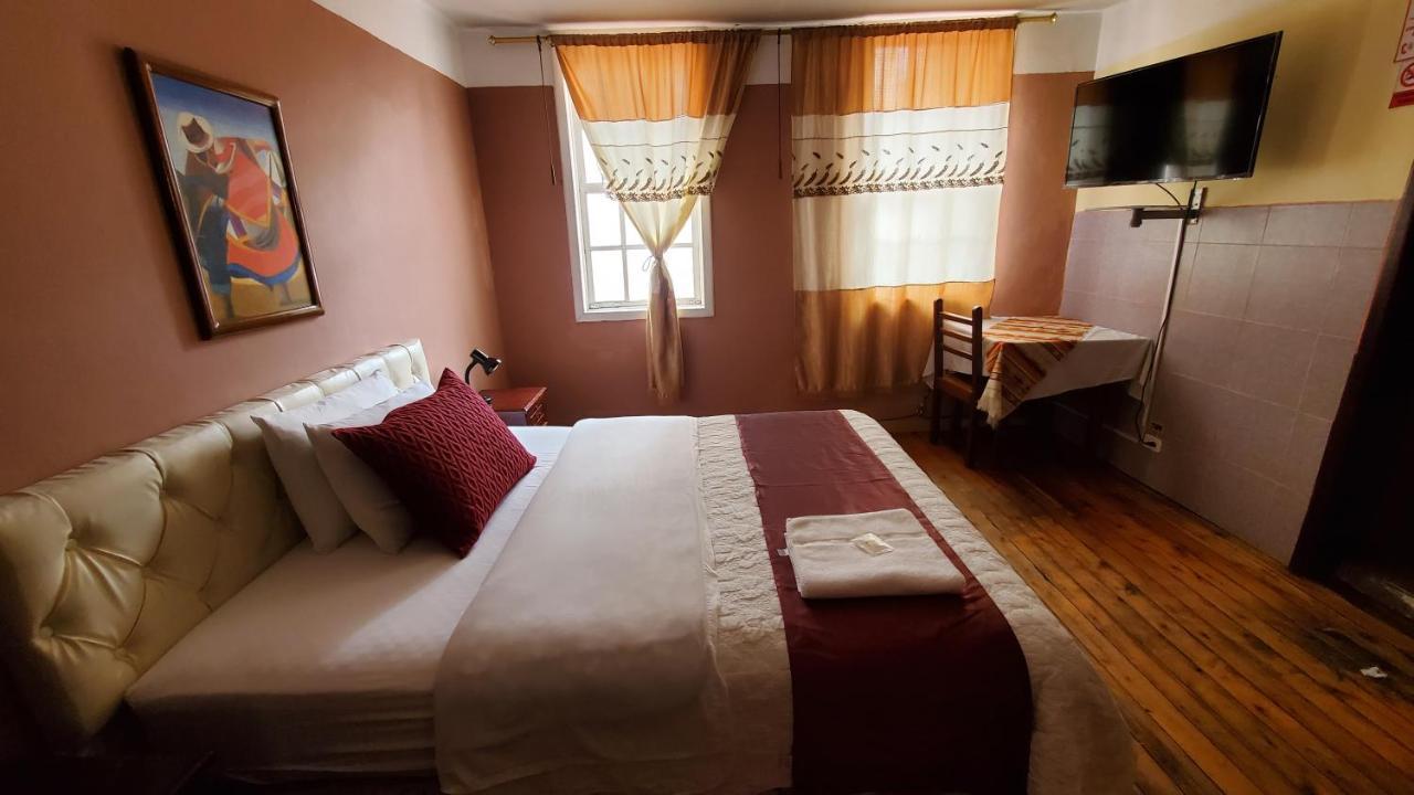 Hostal Bolivar Inn Quito Zewnętrze zdjęcie