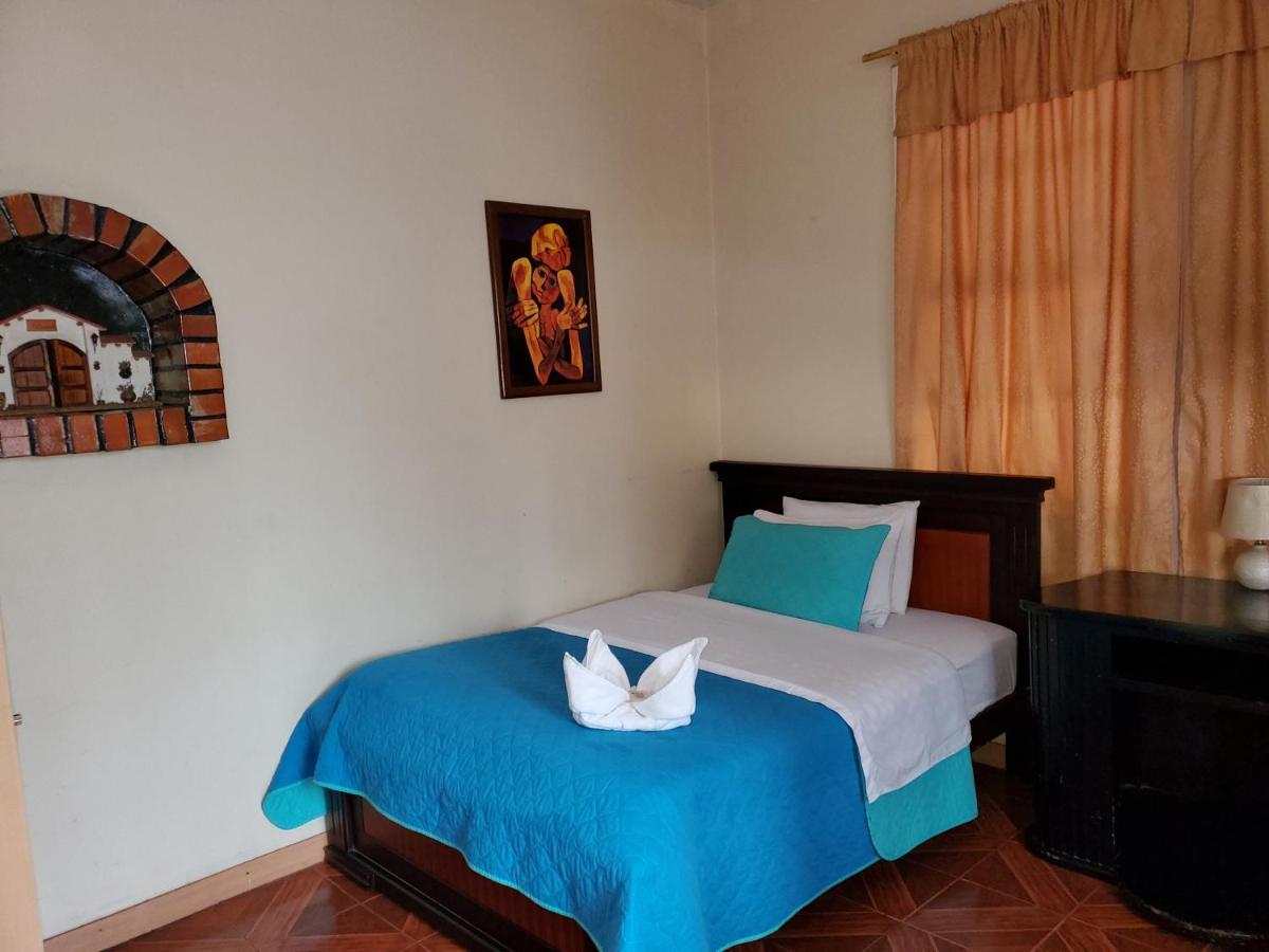 Hostal Bolivar Inn Quito Zewnętrze zdjęcie