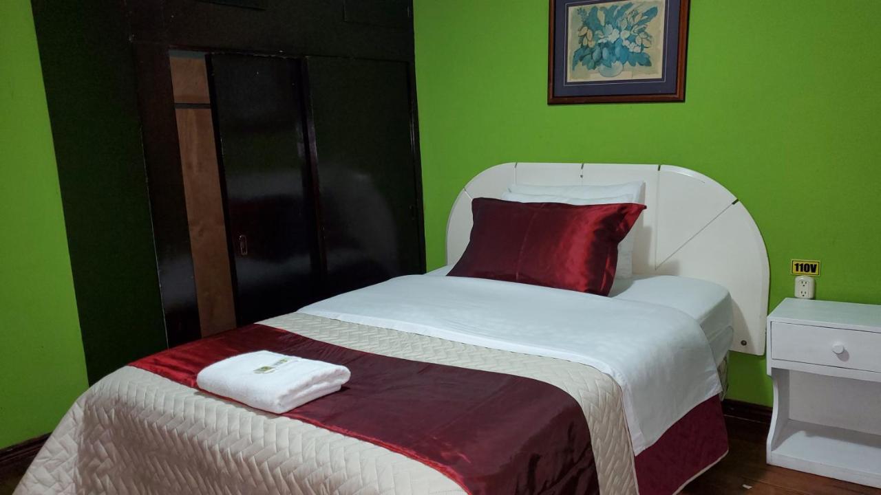 Hostal Bolivar Inn Quito Zewnętrze zdjęcie