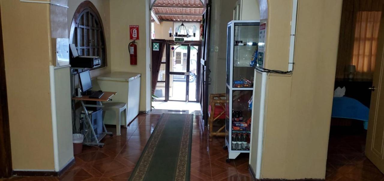 Hostal Bolivar Inn Quito Zewnętrze zdjęcie